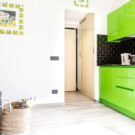 Green, Divudi *
