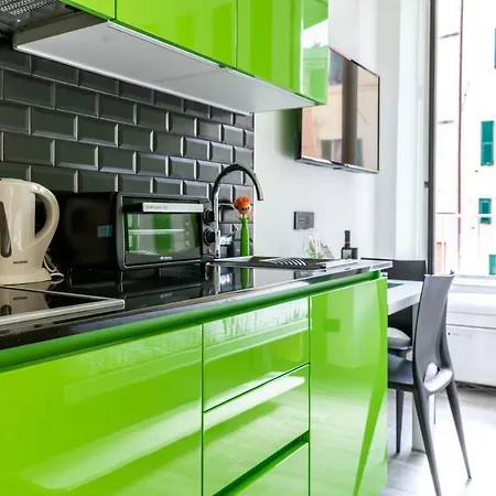 Green, Divudi